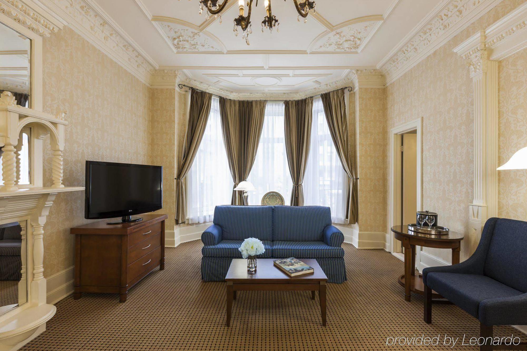 Chateau Versailles Montreal Exterior photo